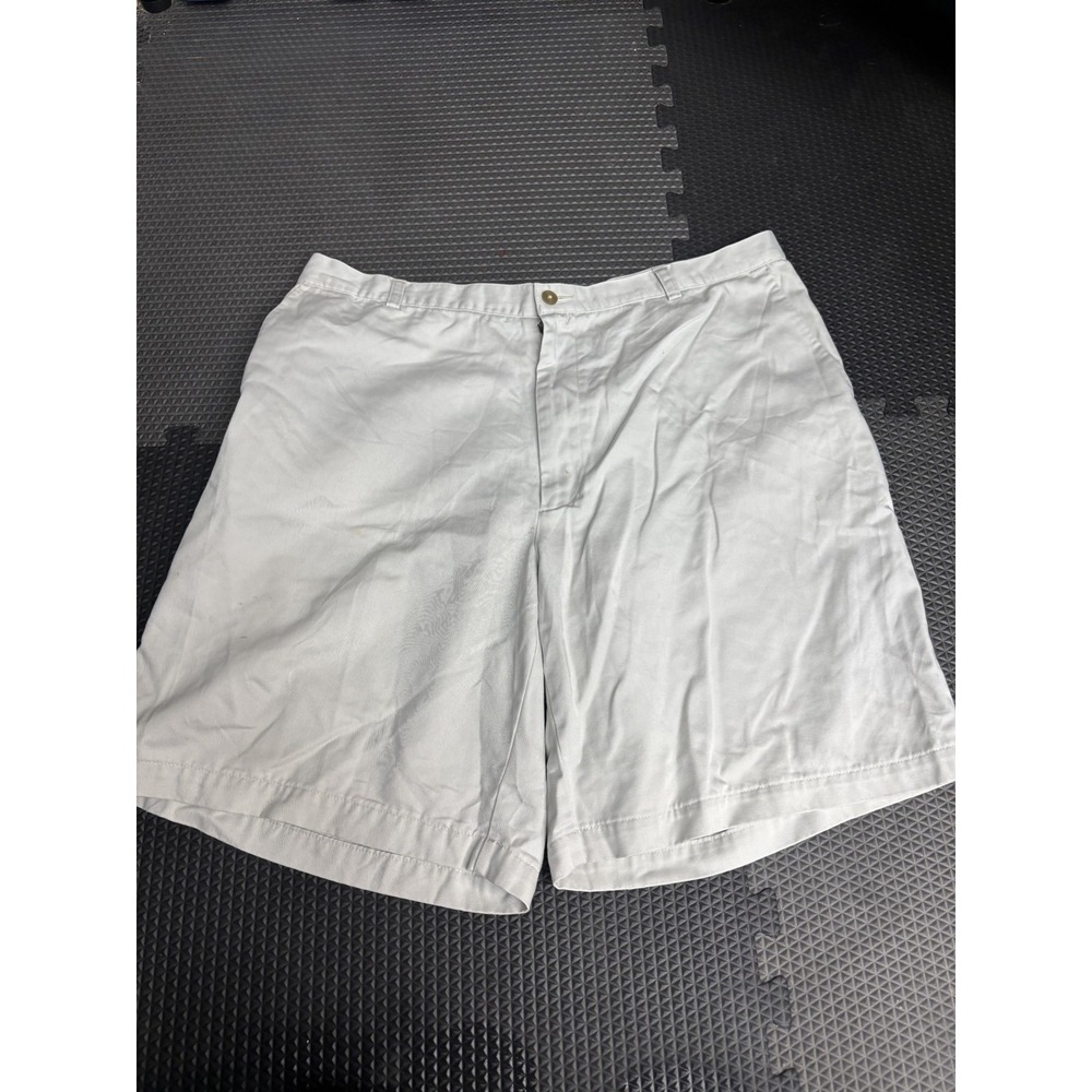 Nike Men's Golf Chino Shorts Light Gray Flat Front Size 40 Made in Thailand‎